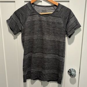 Patagonia t-shirt size medium charcoal grey